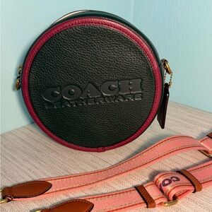 Coach Forest Green Kia C6997 bag w/ Crossbody webbing Strap Like New